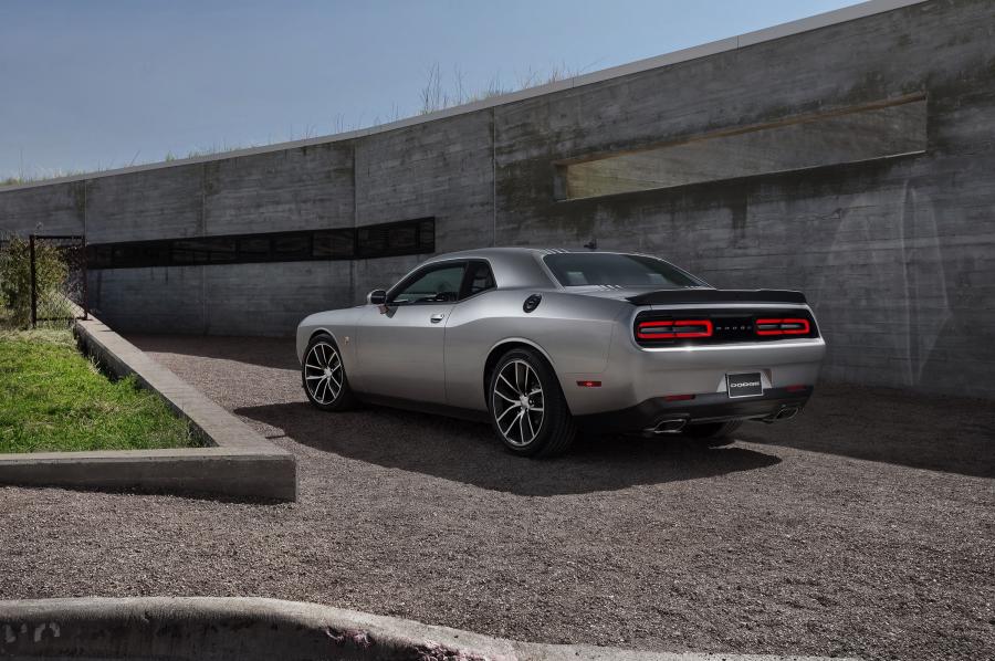  Dodge Challenger 392 Hemi Scat Pack Shaker 2015 года  (фото 35 из 51)